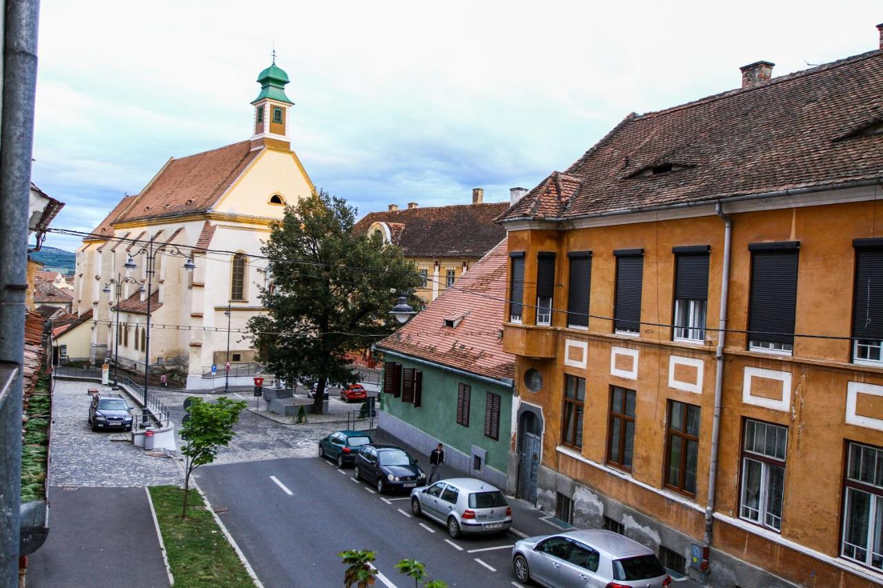 Historical House Apartment Sibiu Bagian luar foto