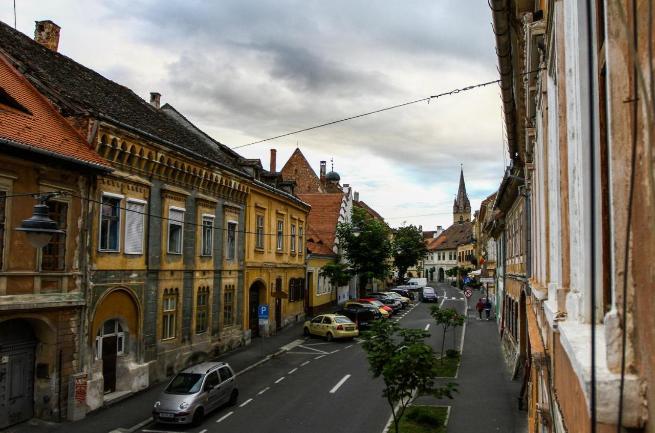 Historical House Apartment Sibiu Bagian luar foto